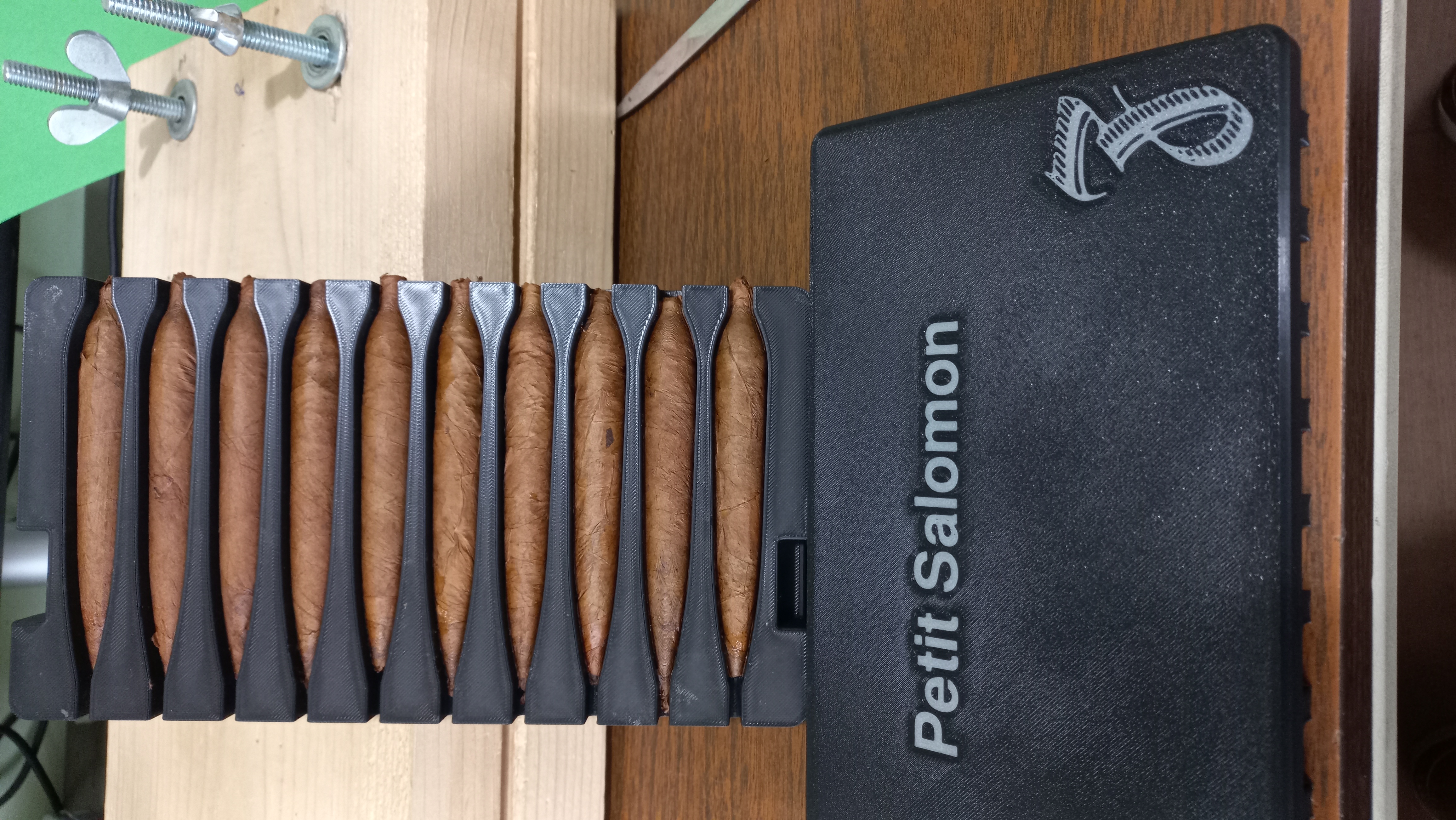 Petit Salomon Figurado Cigar Mold - 44 Ring Gauge, 5 Slot - view 2